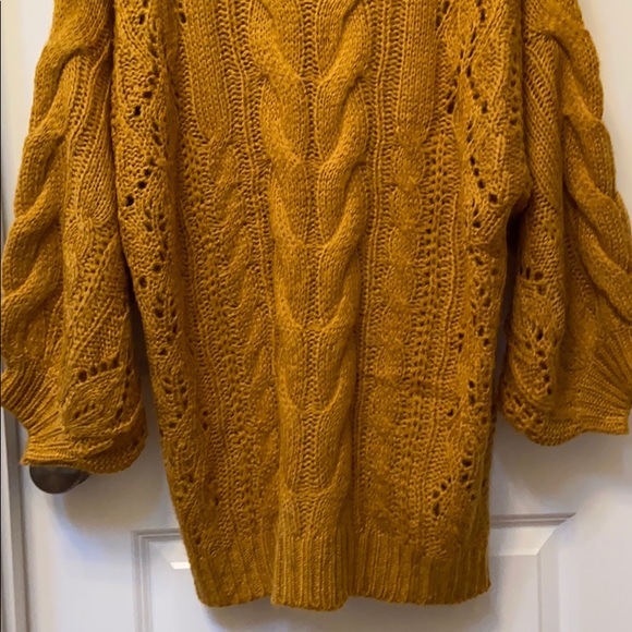 {NWOT}Oversized Chunky Knit Sweater - Picture 7 of 8